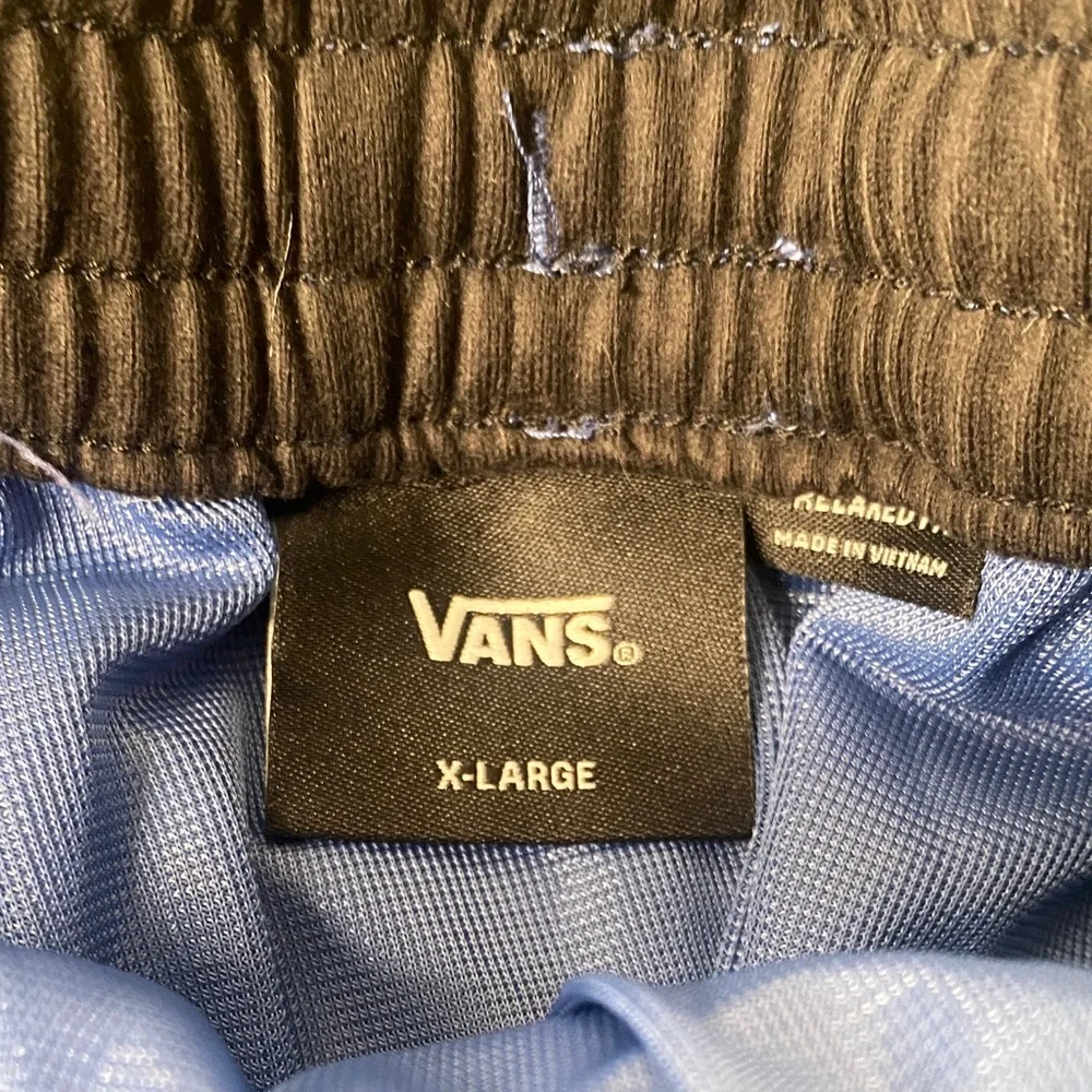 Vans Men's Red, Blue, and Black Hybrid Shorts Size XL Set Of (3) - Picture 16 of 16